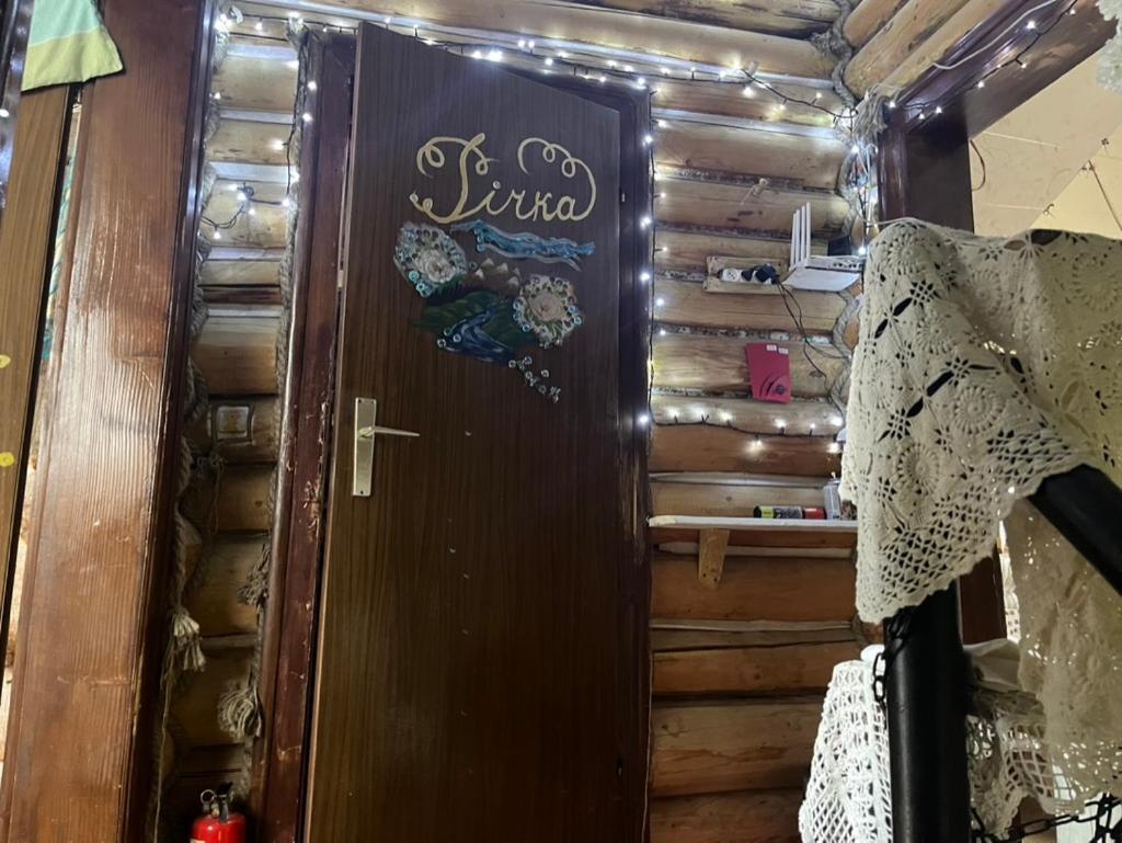 Hotel Piatkovskiy Pilipets Dış mekan fotoğraf